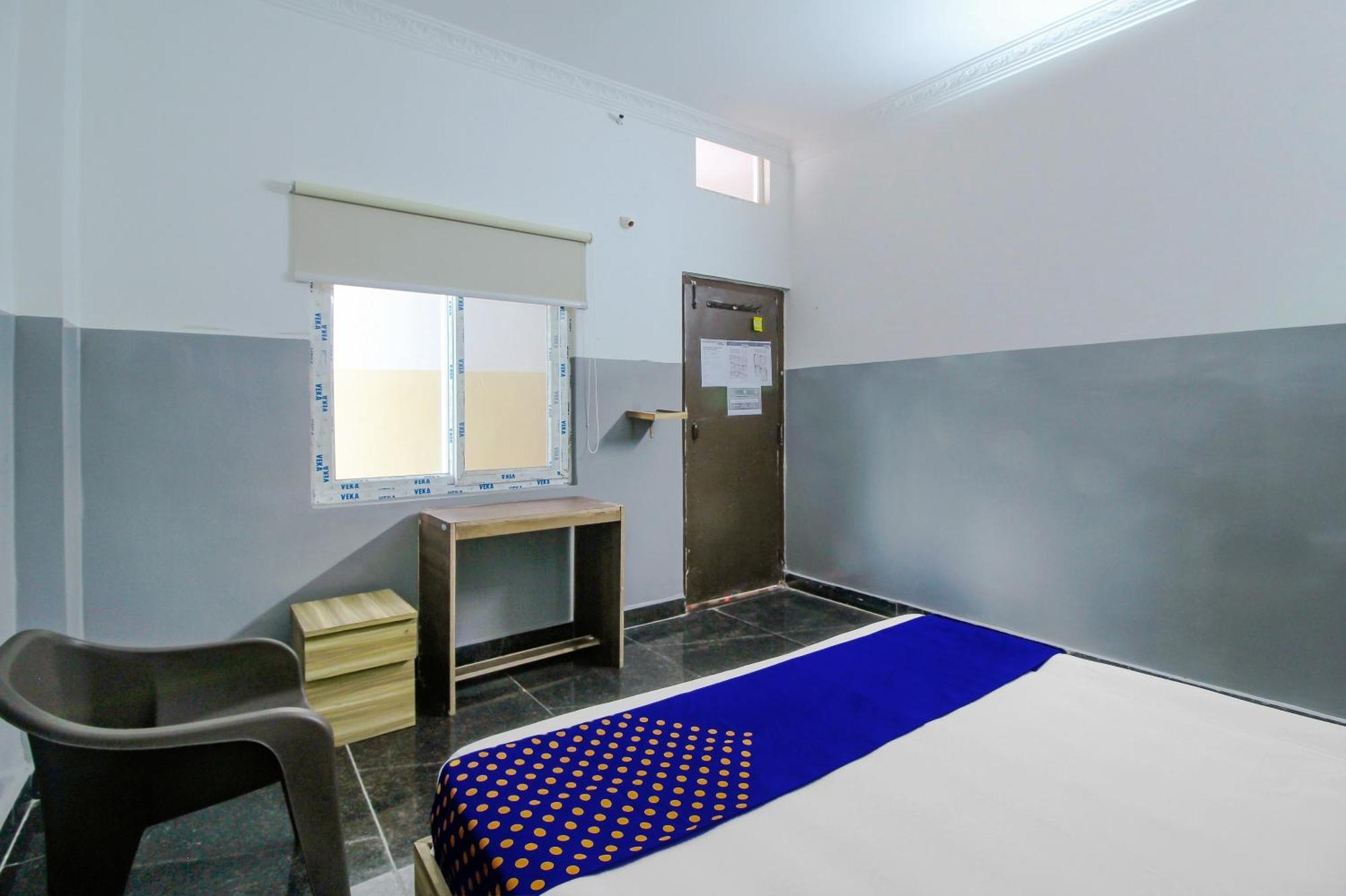 Spot On 81775 Mohit Gokul Lodge New Luxury Room'S Near Secunderabad Railway Station Lālāguda Esterno foto