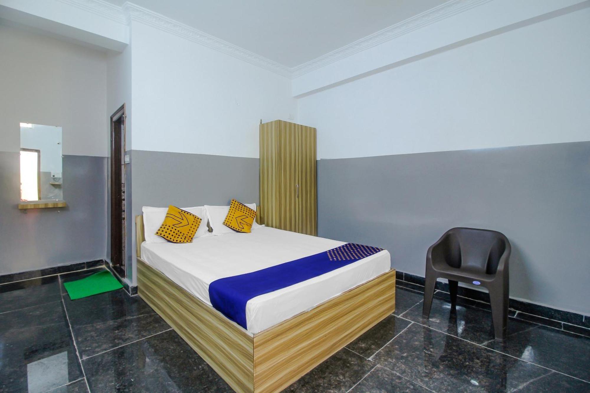 Spot On 81775 Mohit Gokul Lodge New Luxury Room'S Near Secunderabad Railway Station Lālāguda Esterno foto
