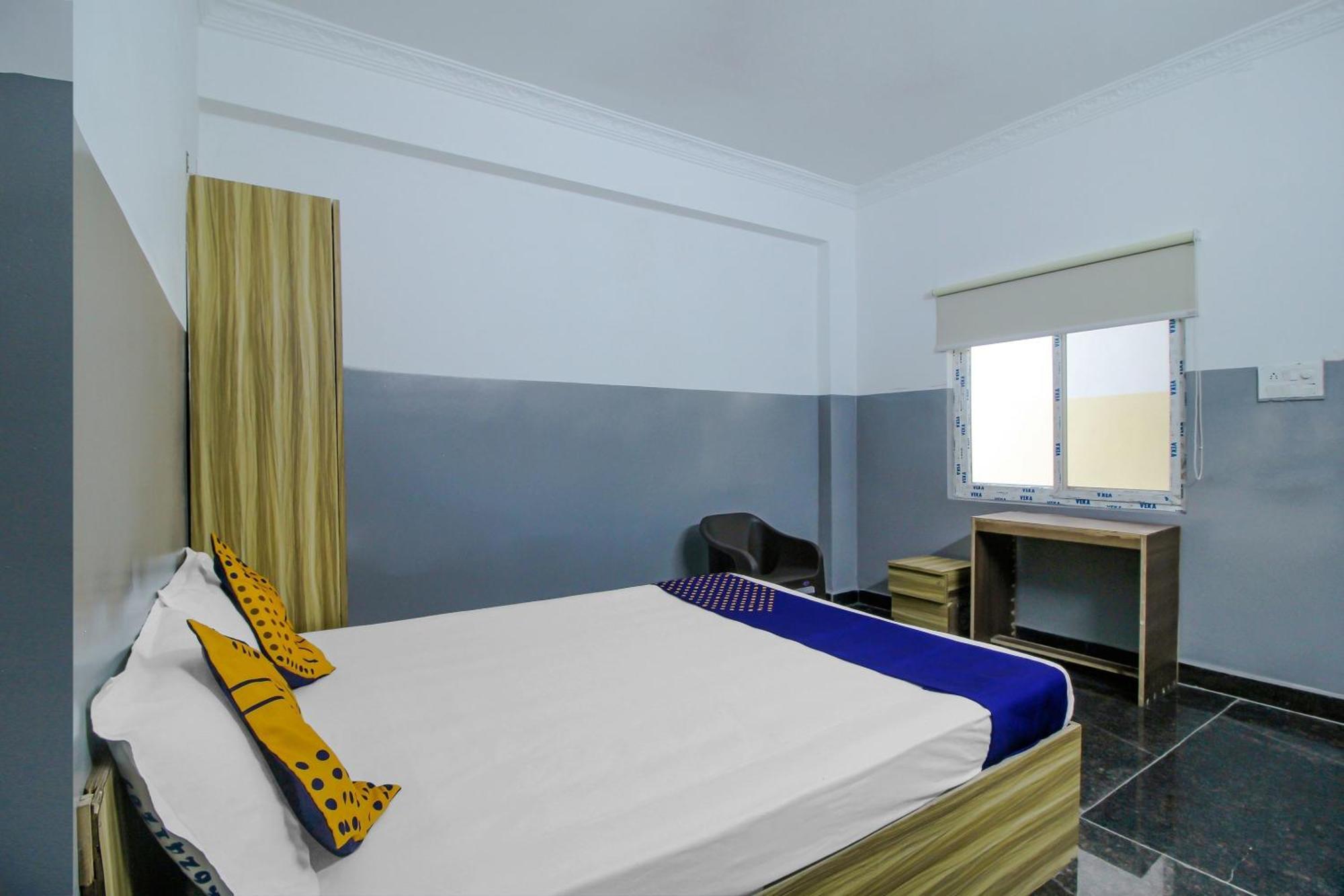 Spot On 81775 Mohit Gokul Lodge New Luxury Room'S Near Secunderabad Railway Station Lālāguda Esterno foto